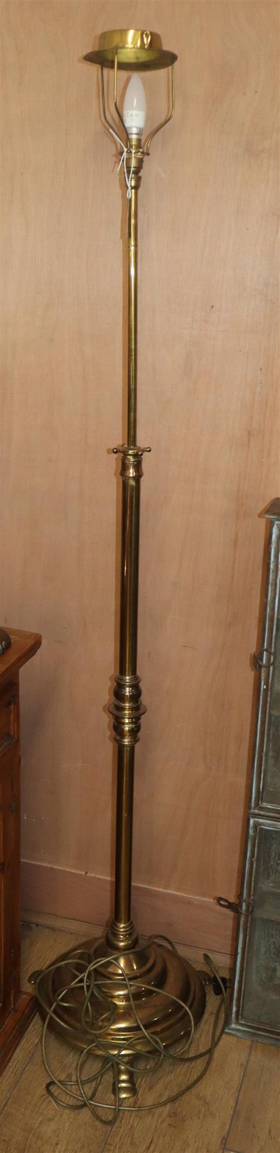 An Edwardian brass telescopic lamp standard